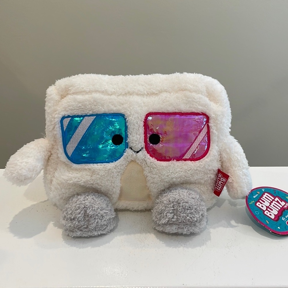 NWT 7.5” Gigi the 3D Glasses MovieBumz Bumbumz by Russ